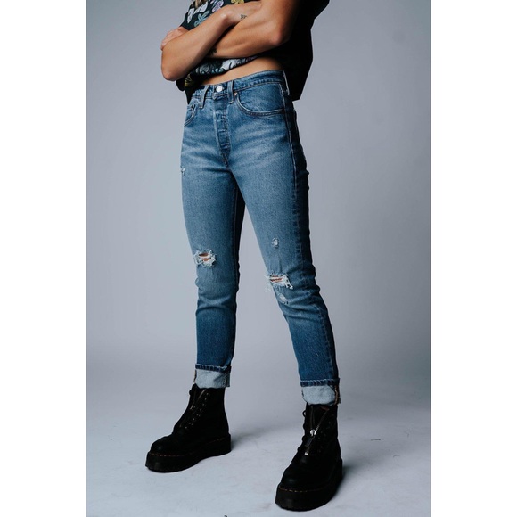 Levi's 501 Destructed High Rise Skinny Jeans - Picture 7 of 9